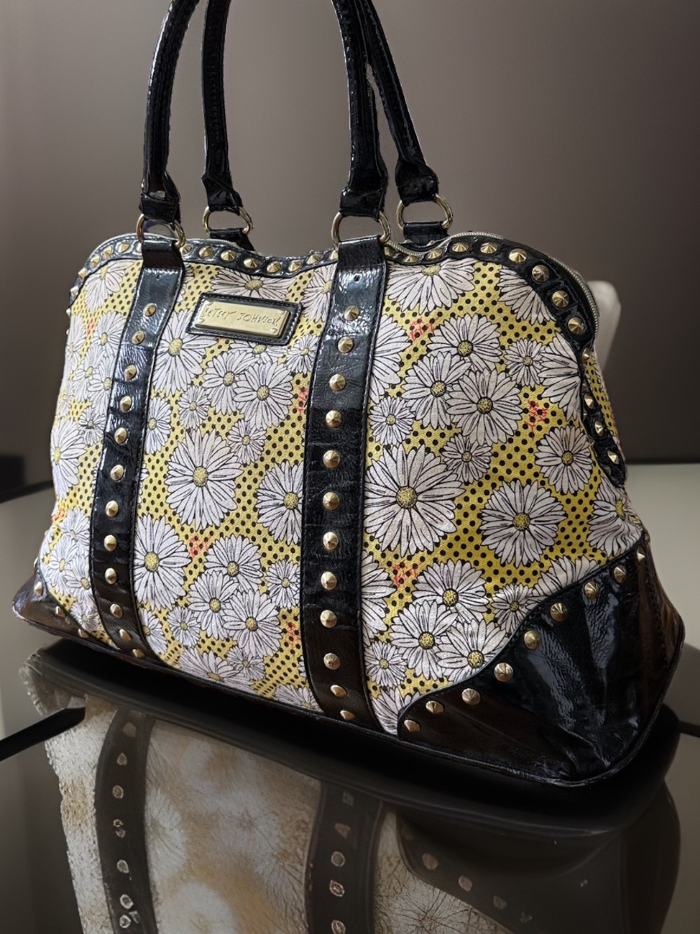 🌼 Vintage Y2K Betsey Johnson Daisy Studded Bowler Bag